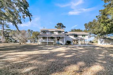 Main picture of 5844 Oak Hart Rd