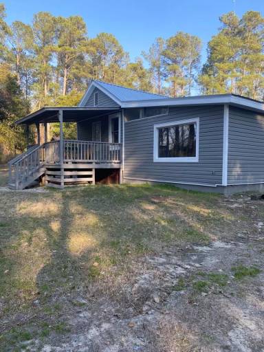 Main picture of 7600 Pond Dr