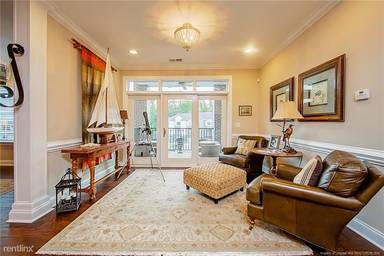 Main picture of 220 Hugh Shelton Loop