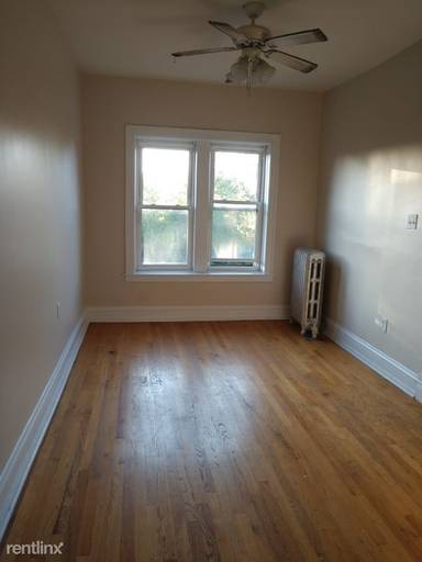 Main picture of 1370 1/2 W Estes Ave
