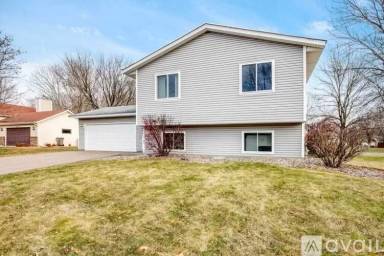 Main picture of 16872 Honeysuckle Ln