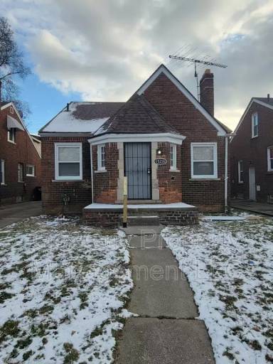 Main picture of 15328 Rochelle St