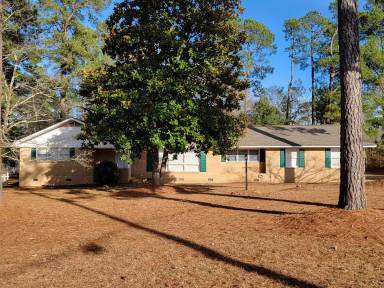 Main picture of 3322 Hart St