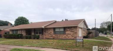 Main picture of 5137 Jamaica Dr