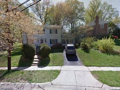 Main picture of 1710 Flora Ln