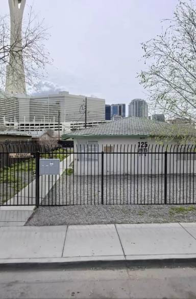 Main picture of 125 W New York Ave