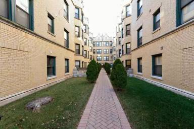 Main picture of 6612 S Kenwood Ave