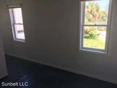 Main picture of 124 Daytona Ave