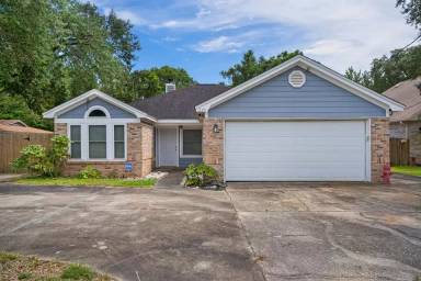 Main picture of 318 Pelham Rd