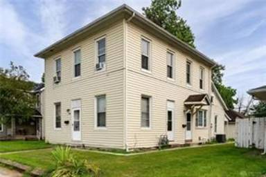 Main picture of 548 E Pearl St