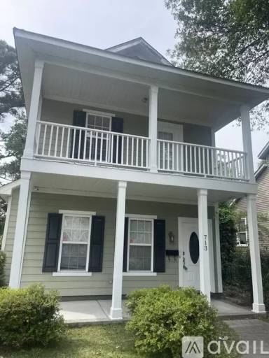 Main picture of 713 Maryland St