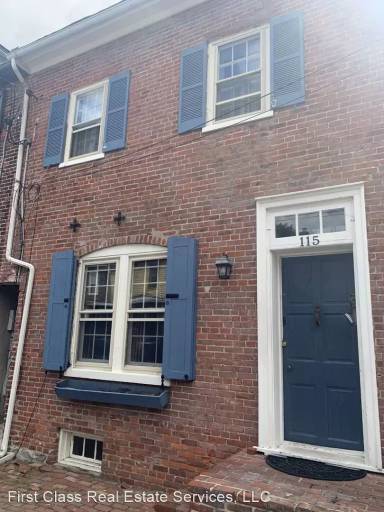 Main picture of 115 E 4th St