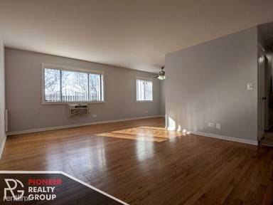 Main picture of 7545 N Winchester Ave