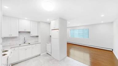 Main picture of 17 Winter St
