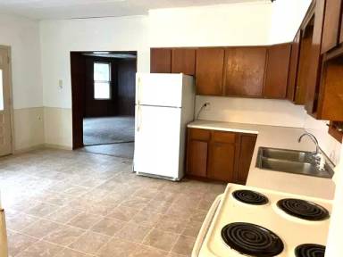 Main picture of 315 1/2 S 5th Ave