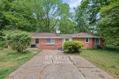 Main picture of 4051 Auburn Rd