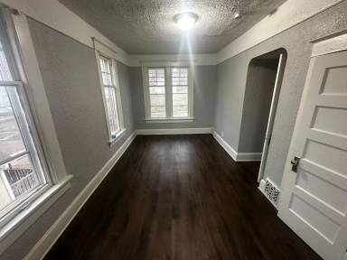 Main picture of 3123 Seneca St
