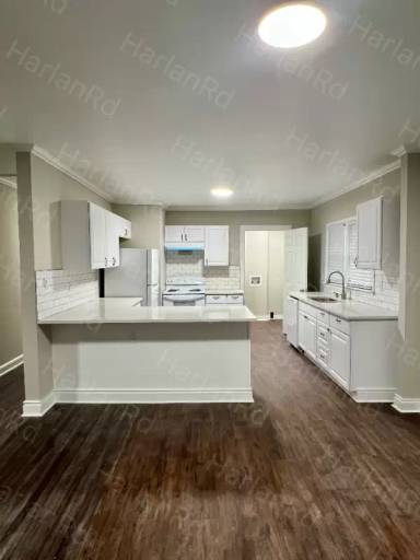 Main picture of 15 Harlan Rd SW