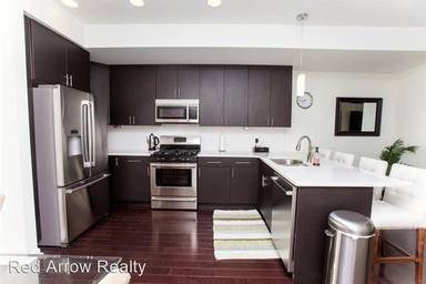 Main picture of 1310 N Hope St