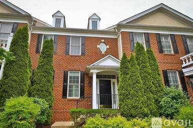 Main picture of 3110 E Brighton St