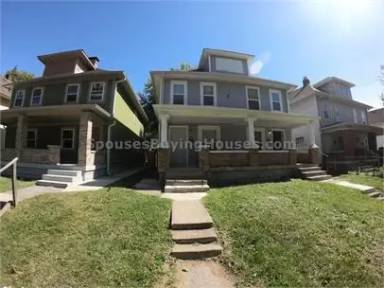 Main picture of 2000 W Warren Blvd