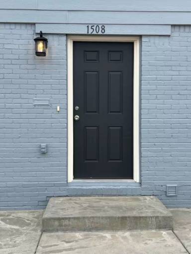Main picture of 1540 East St
