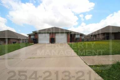 Main picture of 2700 Alma Dr