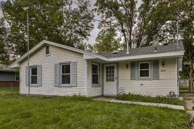 Main picture of 3027 NW 52nd St