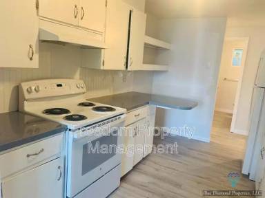 Main picture of 3114 Iowa Ave