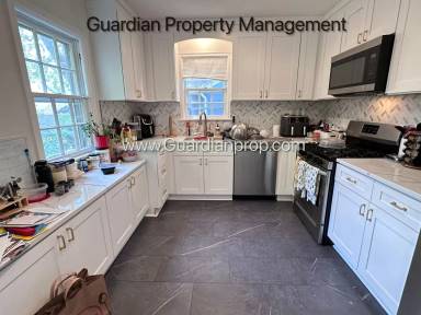 Main picture of 2919 Zarthan Ave S