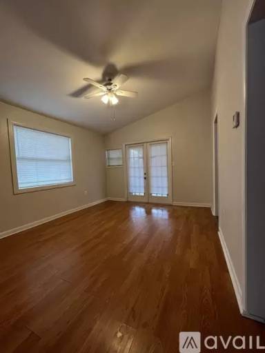 Main picture of 404 Santa Barbara St