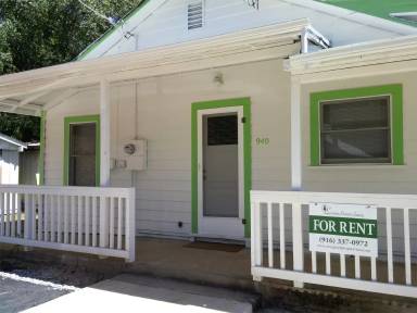 Main picture of 942 Robin Ct