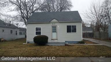 Main picture of 2111 Savoy Ave