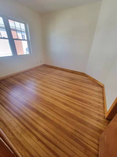 Main picture of 106 E Alvord St