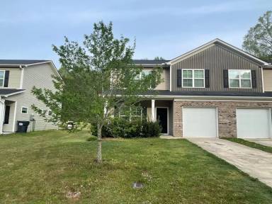 Main picture of 233 Village Creek Way