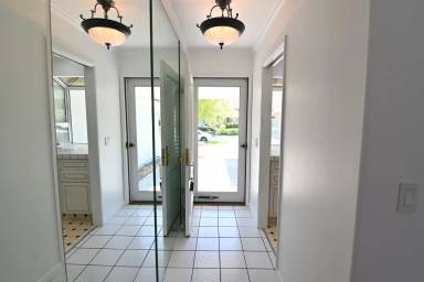 Main picture of 3655 Mona Way