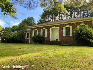 Main picture of 146 Sunny Knoll Acres Dr