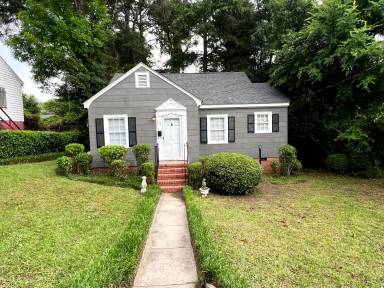 Main picture of 119 Kensington Cir