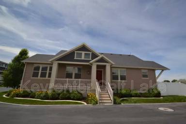 Main picture of 938 W Rebecca View Dr
