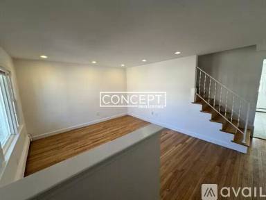 Main picture of 29 Pond St