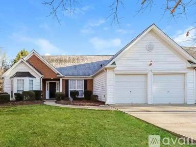 Main picture of 318 Crestworth Xing