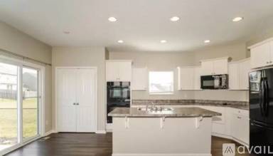 Main picture of 10452 Hunters Crossing Blvd