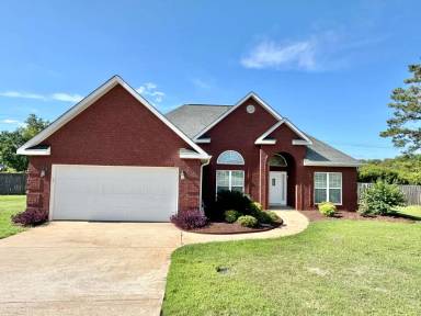 Main picture of 132 Emberly Ln