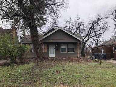 Main picture of 2534 NW 20th St
