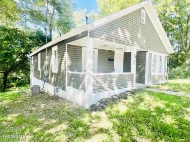 Main picture of 10944 E 9th St S
