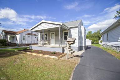 Main picture of 2628 Jutland St