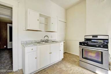 Main picture of 1115 S 32nd St