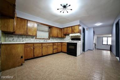 Main picture of 482 Avenue A
