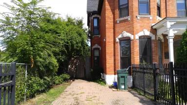 Main picture of 644 W Main St