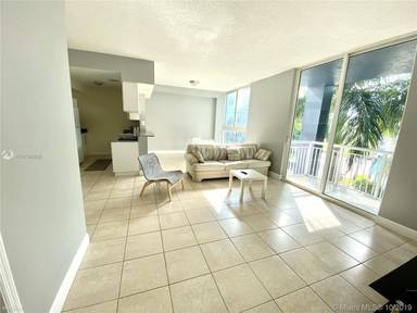 Main picture of 1800 Biscayne Plaza Condo